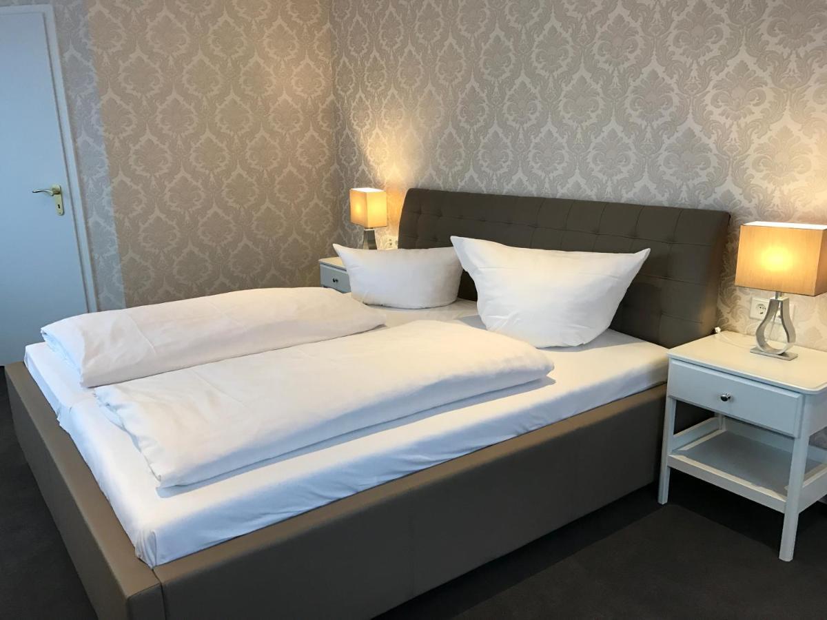 Hotel-Restaurant Fuchs Handeloh Bagian luar foto