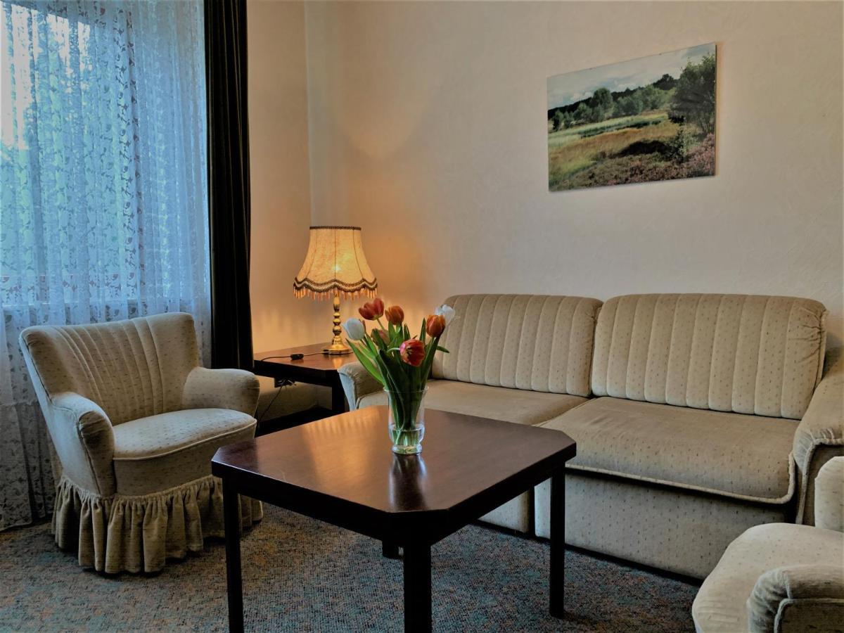 Hotel-Restaurant Fuchs Handeloh Bagian luar foto